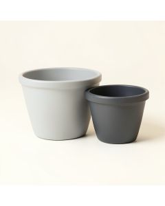 Emilia Arzola 2-Piece Iron Pot Planter Set (synthetic illustration; no displayed measurements)