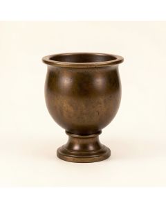 Urn (synthetic illustration; no displayed measurements)
