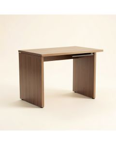 Everardo Desk (synthetic illustration; no displayed measurements)