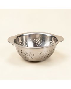 Epicurious Stainless Steel Colander (synthetic illustration; no displayed measurements)
