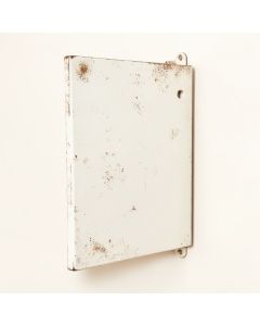 Wine White Wash Wall Décor (synthetic illustration; no displayed measurements)