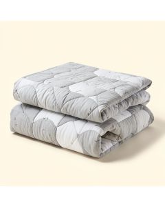 Benny Pineapples Reversible Quilt Set (synthetic illustration; no displayed measurements)