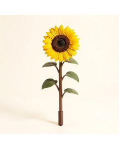 Sunflower Garden Statue (synthetic illustration; no displayed measurements)