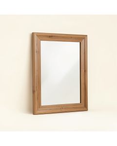 Gian Mirror (synthetic illustration; no displayed measurements)
