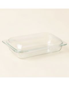 Pyrex Easy Grab 1.5 Qt . Loaf Dish With Plastic Cover (synthetic illustration; no displayed measurements)