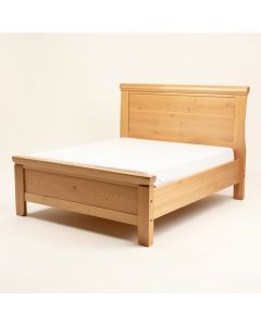 Westling Traditional Standard Bed (synthetic illustration; no displayed measurements)