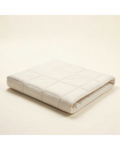 Hennen Baby Crib Comforter (synthetic illustration; no displayed measurements)