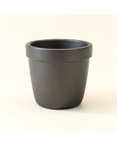 Siguna Resin Pot Planter (synthetic illustration; no displayed measurements)