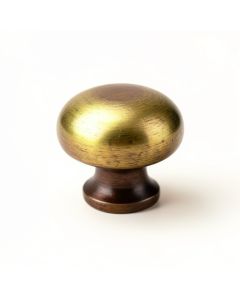 Celtic 1 3/8 '' Novelty Knob (synthetic illustration; no displayed measurements)