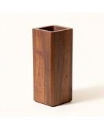 Deidrich Plant Stand (synthetic illustration; no displayed measurements)